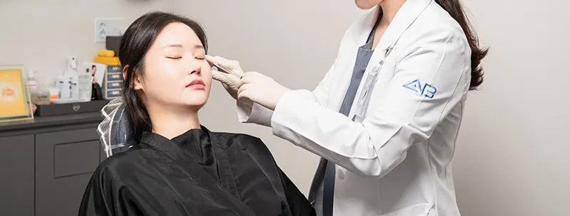 숙련된 피부 전담 의료진의 시술